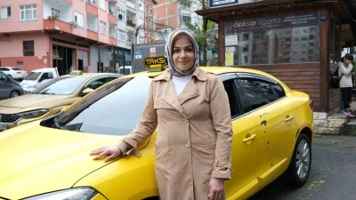 Kadın taksi şof&ouml;r&uuml; takdir g&ouml;r&uuml;yor