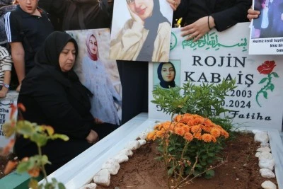 Rojin Kabaiş Ölümünün Birinci Yılında Gözyaşlarıyla Anıldı