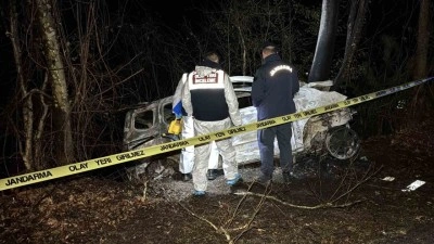 Sürücü araçta yanarak hayatını kaybetti