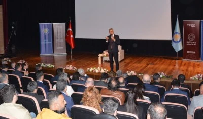 Sağlık Bakanı Memişoğlu, Konferans Verdi