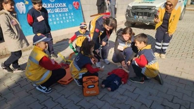 "Sağlıklı &Ccedil;ocuk, Sağlıklı Gelecek" programı devam ediyor