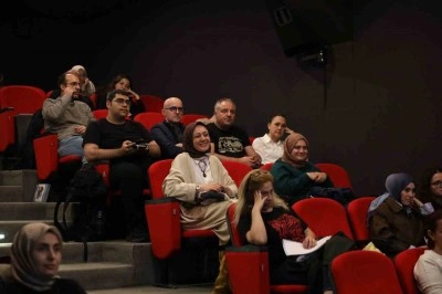 Sakarya B&uuml;y&uuml;kşehir Akademi&rsquo;de Felsefe At&ouml;lyesi yoğun katılımla başladı