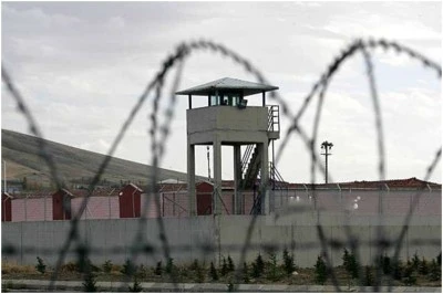 Sakarya Cezaevinde Kavga: 21 H&uuml;k&uuml;ml&uuml; Yaralandı, Birinin Başında A&ccedil;ık Yara Tespit Edildi