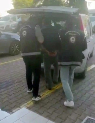 Sakarya’da Tır Dorsesinde Lahana Altında 4 Kaçak Göçmen Yakalandı