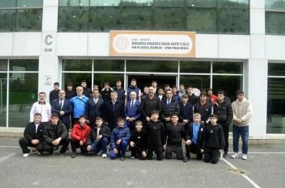 Şampiyon g&uuml;reş&ccedil;ilere destek s&ouml;z&uuml;