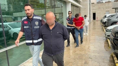 G&ouml;&ccedil;men ka&ccedil;ak&ccedil;ılığı operasyonu: 12 Afgan yakalandı, 4 g&ouml;zaltı