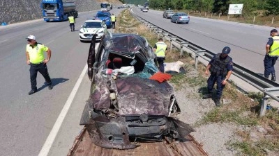 Karşı şeride geçen araç takla attı: 1 ölü, 3 yaralı