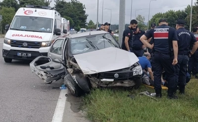 Samsun&rsquo;da otomobiller &ccedil;arpıştı: 5 yaralı