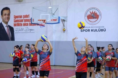 Yaz spor okullarına 422 &ccedil;ocuk ve gen&ccedil; katıldı