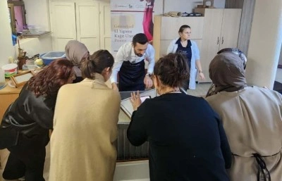 Samsun Olgunlaşma Enstitüsü’nde kenevir lifinden geleneksel kağıt yapımı eğitimi
