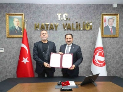 Sanatçı Haluk Levent, "Gençlik Merkezi Yapım Protokolü" imzaladı