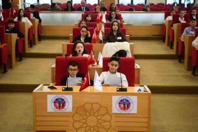 Sancaktepe&rsquo;de D&uuml;nya &Ccedil;ocuk Hakları G&uuml;n&uuml;&rsquo;nde &rsquo;&Ccedil;ocuk Meclisi&rsquo; ilk oturumunu ger&ccedil;ekleştirdi