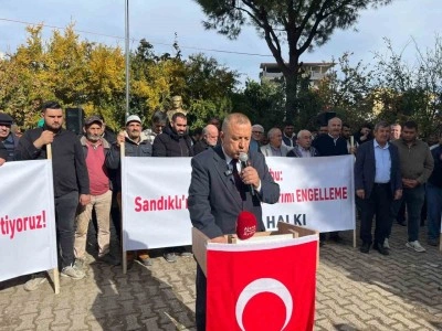 Sandıklı Mahallesi sakinlerinden CHP&rsquo;li Meclis &Uuml;yelerine tepki