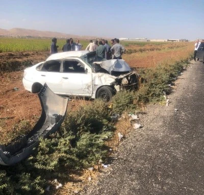 Şanlıurfa Akçakale’de Otomobil Devrildi: 2 Kişi Yaralandı