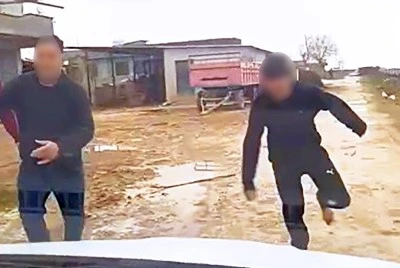 Şanlıurfa&rsquo;da Ka&ccedil;ak Elektrik Denetimine Saldırı