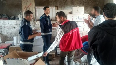 Şanlıurfa&rsquo;da onlarca koli sahte zirai ila&ccedil; ele ge&ccedil;irildi