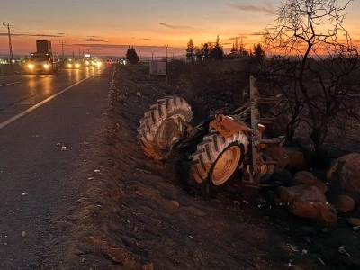 Şanlıurfa’da traktör devrildi: 2 ağır yaralı