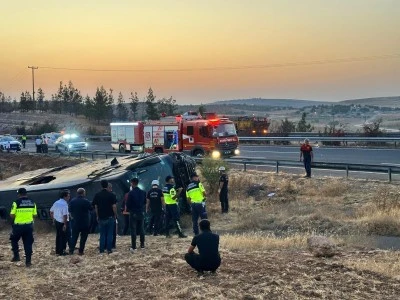 Şanlıurfa’da Yolcu Otobüsü Devrildi: 27 Kişi Yaralandı