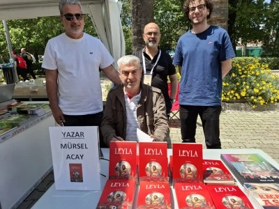 Savaşın tanığı Gazeteci M&uuml;rsel Acay İzmir Kitap Fuarı&rsquo;nda okurlarıyla buluştu