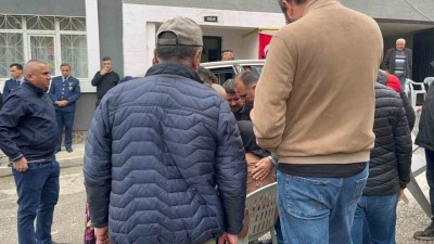 Şehidin ailesi Eskişehir&rsquo;e d&ouml;nd&uuml;, annenin ağıtları y&uuml;rek dağladı