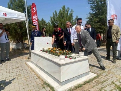 Şehit Fatih Dalgıç kabri başında anıldı