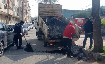 Şehzadeler&rsquo;de bozulan yollar onarılıyor
