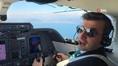 Selçuk Bayraktar, ikinci pilot olarak kullandığı uçakla Piaggio fabrikasına indi