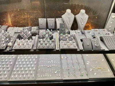 Sevgililer Günü öncesi alışveriş hareketliliği başladı