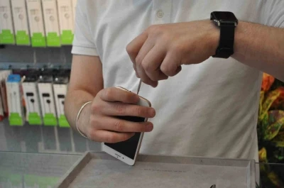 Sıcaklarda cep telefonunuzu uzun s&uuml;re şarjda bırakmayın