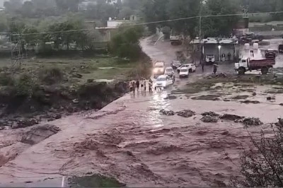 Şiddetli Yağış Felaketi: En Az 60 Ölü, 100'den Fazla Yaralı