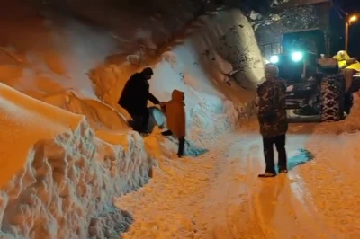 Siirt&rsquo;te Yoğun Kar Yağışına Rağmen 10 Yaşındaki &Ccedil;ocuk Sobadan Yaralı Kurtarıldı