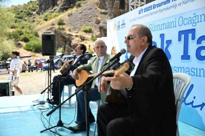 Âşık Sümmani Narman’da anıldı