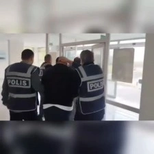 Silahla mala zarar veren firari ş&uuml;pheliler yakalandı