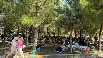 Diyarbakır'da Sınav Gerginliğiyle Piknik Keyfi Bir Arada