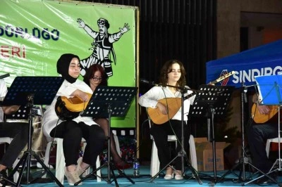 Sındırgı’da "Hayat Boyu Öğrenme Haftası" sergisi açıldı