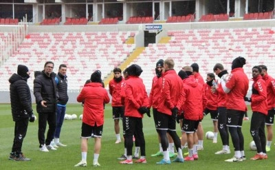 Sivas Valisi Yılmaz Şimşek’ten, Sivasspor’a destek çağrısı