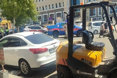 Siverek’te Jandarma Aracına Silahlı Saldırı: 2 Yaralı