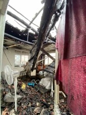 Sobadan çıkan yangın evi küle çevirdi