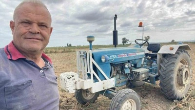 Söke Ovası’nda 52 yıllık traktör zamana meydan okuyor