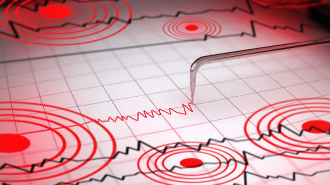 Son Dakika! 5.1 b&uuml;y&uuml;kl&uuml;ğ&uuml;nde deprem!