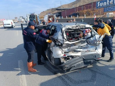 Sungurlu’da Cip ile Kamyon Çarpıştı: 5 Kişi Yaralandı