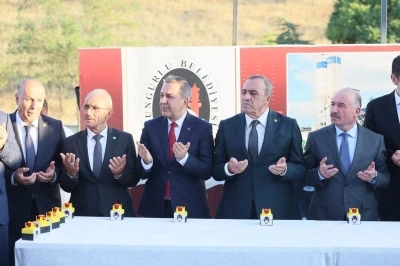 Sungurlu&rsquo;da dev yatırımlar i&ccedil;in toplu a&ccedil;ılış ve temel atma t&ouml;reni d&uuml;zenlendi
