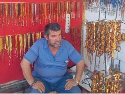 Sur'da 30 Yıldır Tesbihle Hayatını Kazanıyor