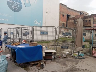 Sur&rsquo;da Polis Merkezi ve sağlık Ocağı yeniden inşa talebi g&uuml;ndemde