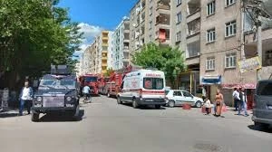 Sur&rsquo;da tespih d&uuml;kkanında yangın