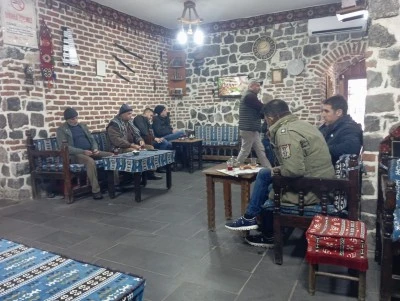 Sur&rsquo;daki Yarım Asırlık Tarihi Kıraathane