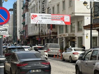 Sur Esnafından Milli Takıma Anlamlı Destek