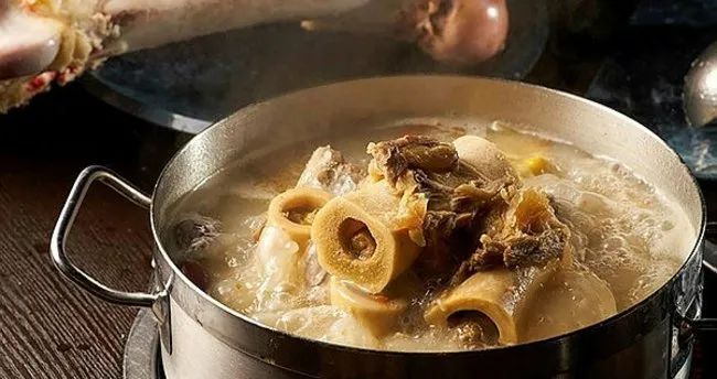 Sur Sokaklarında Kemik Suyu Kokusu Sardı