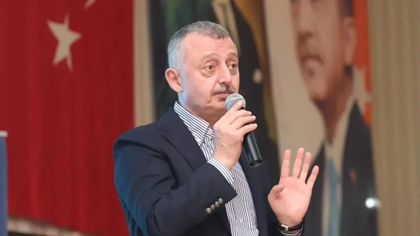 Tahir Büyükakın'dan veda