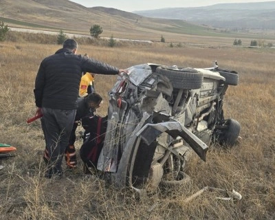 Takla atan otomobil hurdaya d&ouml;nd&uuml;: 1 yaralı